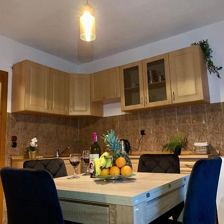 Apartman Lana 亚伊采 外观 照片