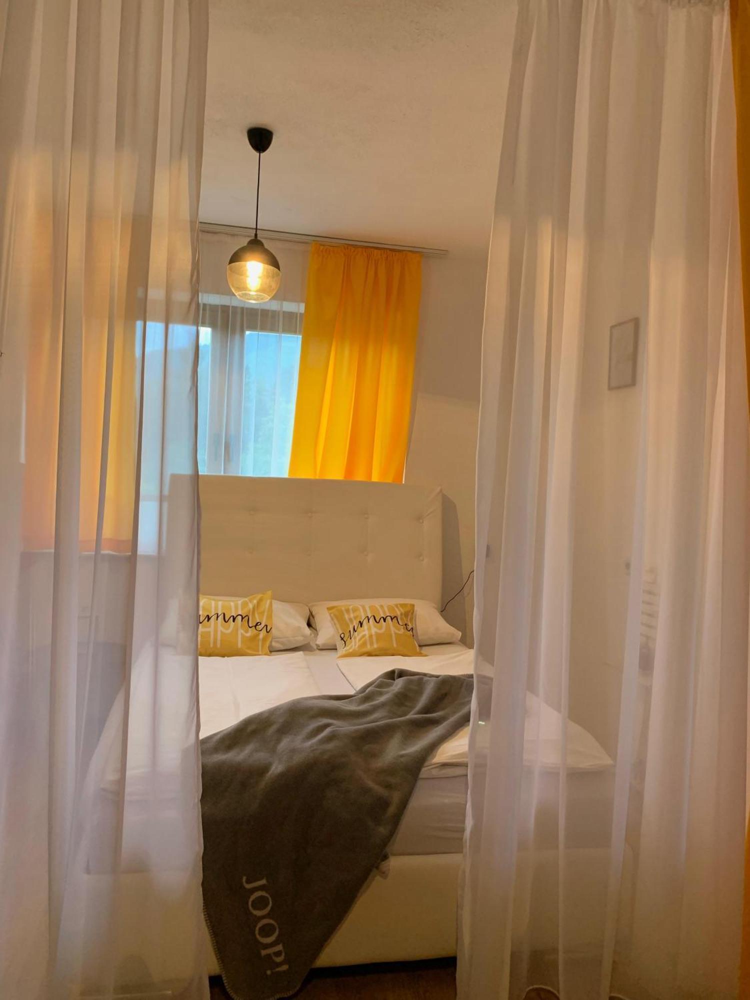 Apartman Lana 亚伊采 外观 照片