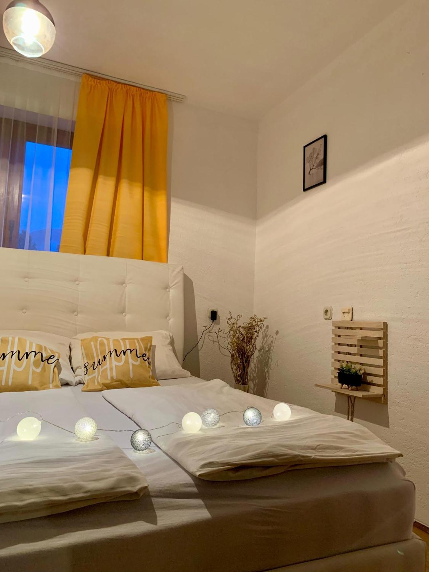Apartman Lana 亚伊采 外观 照片