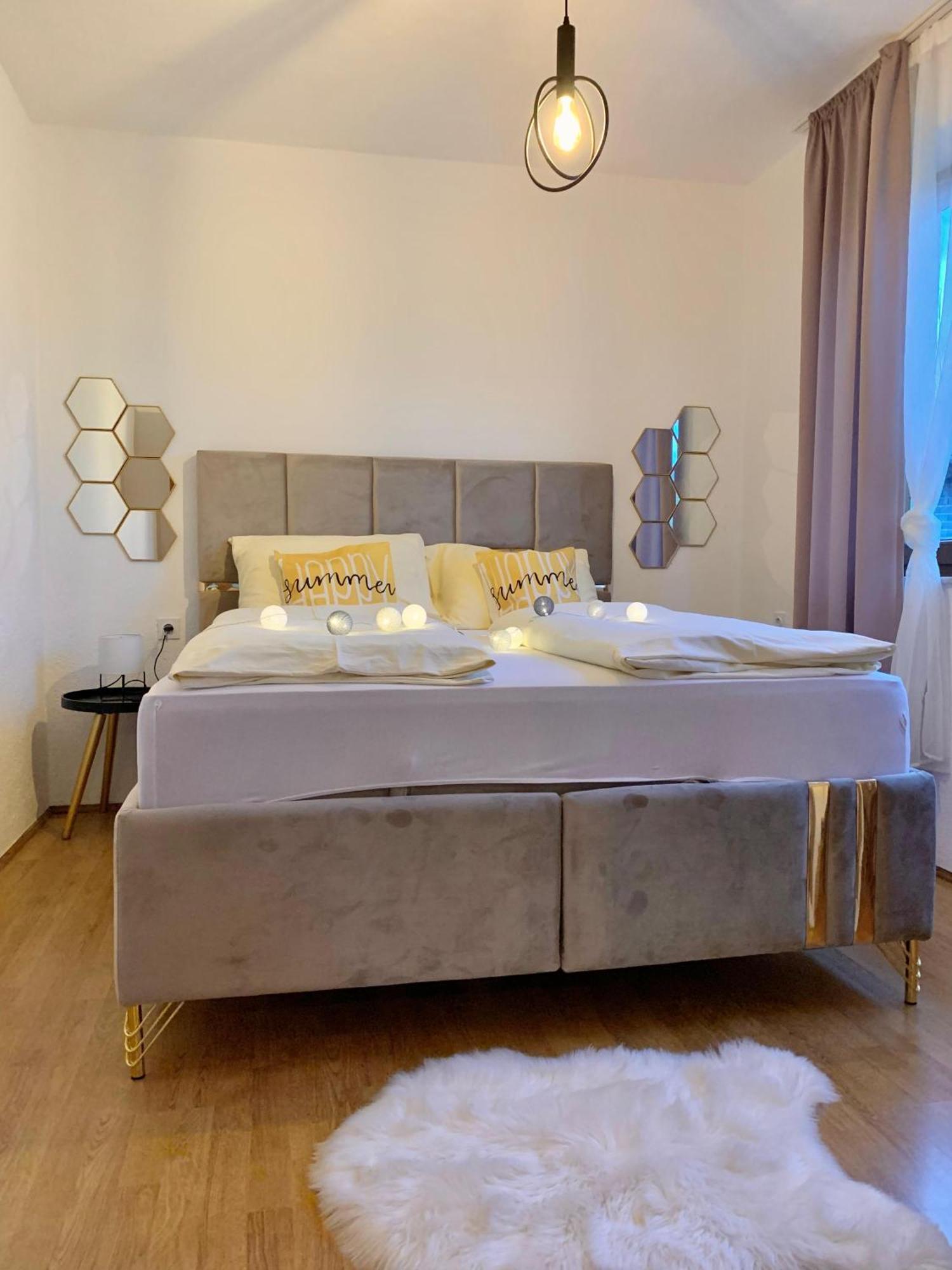 Apartman Lana 亚伊采 外观 照片