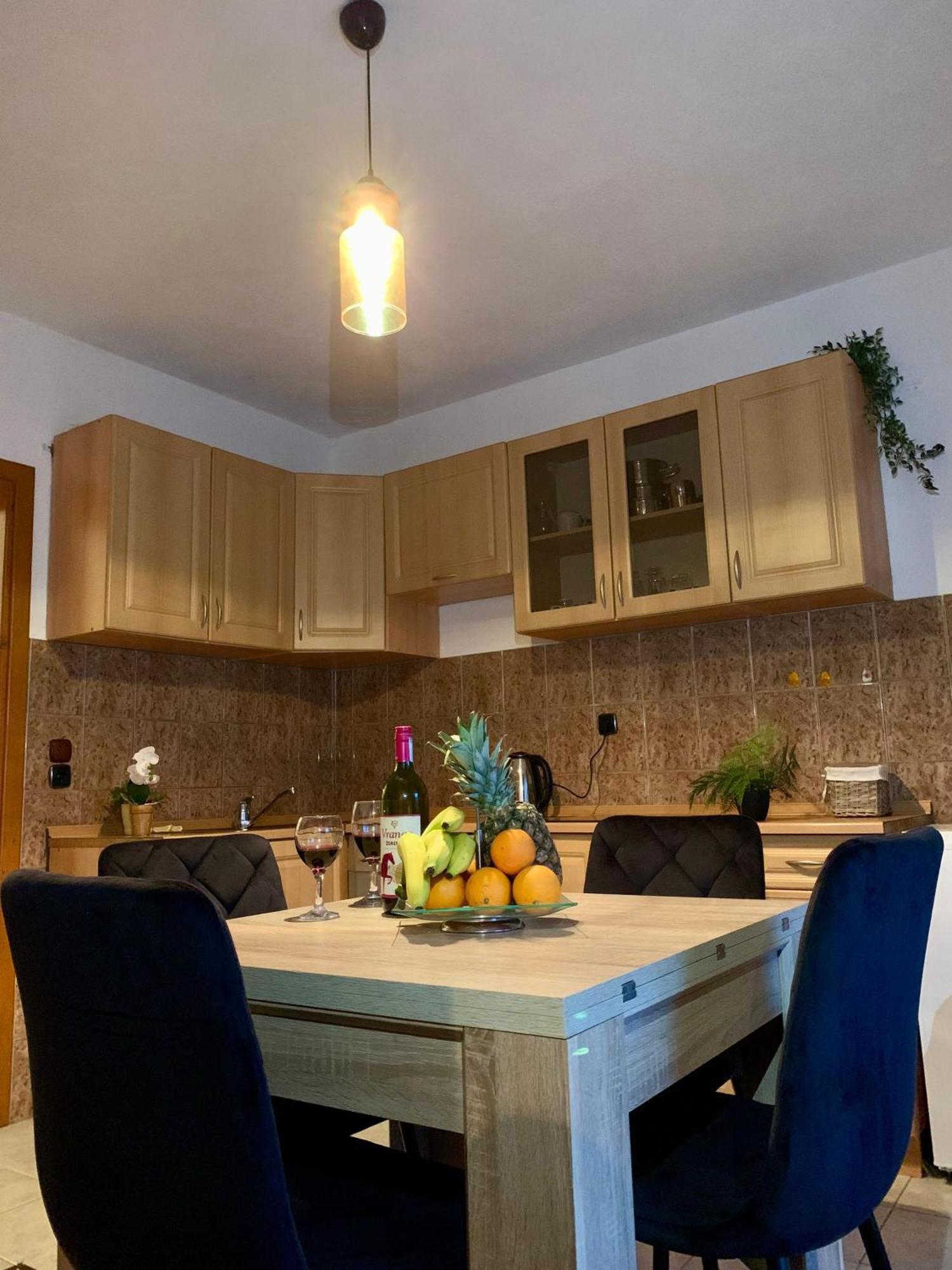 Apartman Lana 亚伊采 外观 照片