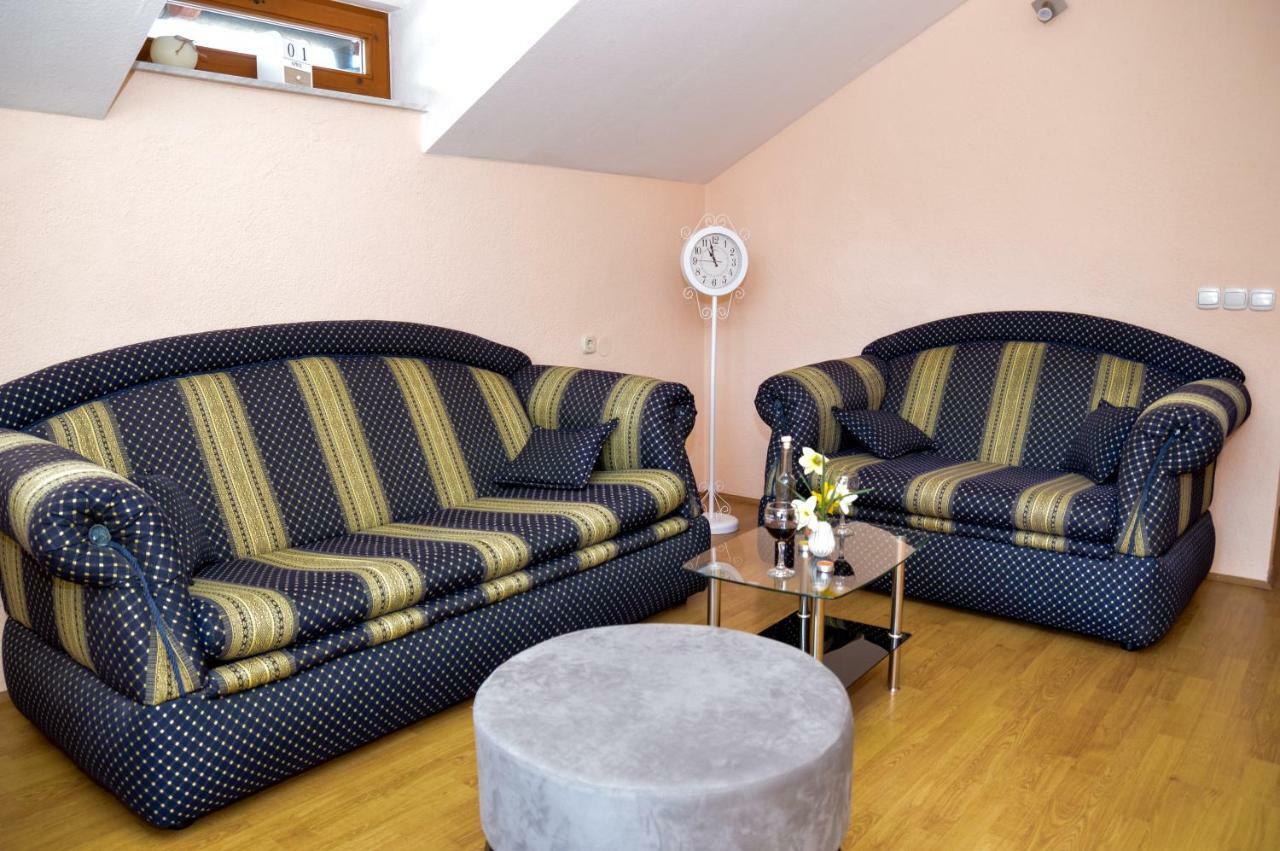 Apartman Lana 亚伊采 外观 照片