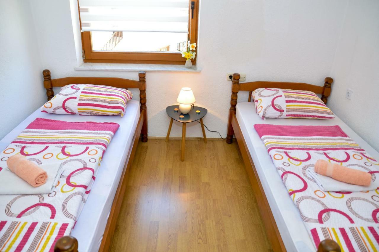 Apartman Lana 亚伊采 外观 照片
